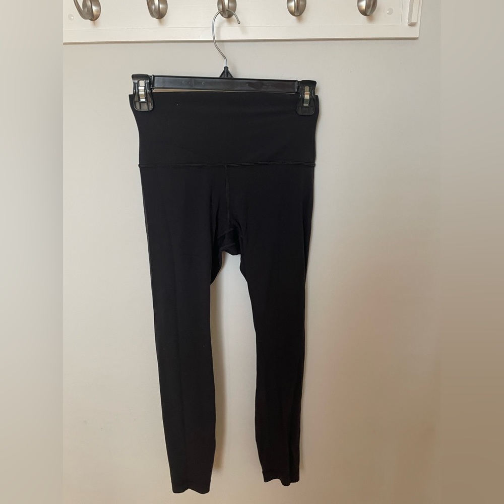 Lululemon wundertrain high-rise 25 in. Size 4.